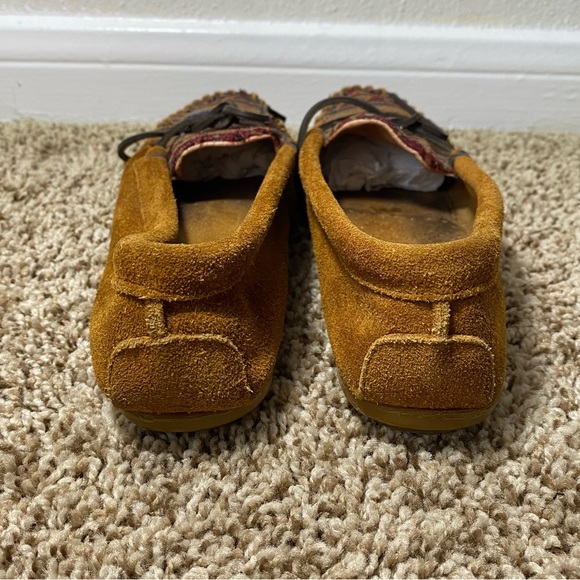 Minnetonka Genuine Leather Hardsole Embroidered Slip-on Moccasins Sz 8.5 - Picture 7 of 12